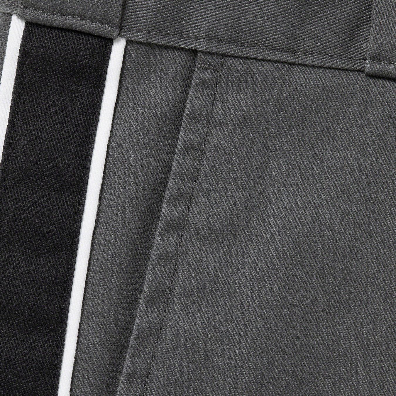 Supreme®/Dickies® Stripe 13” Loose Fit Work Short
