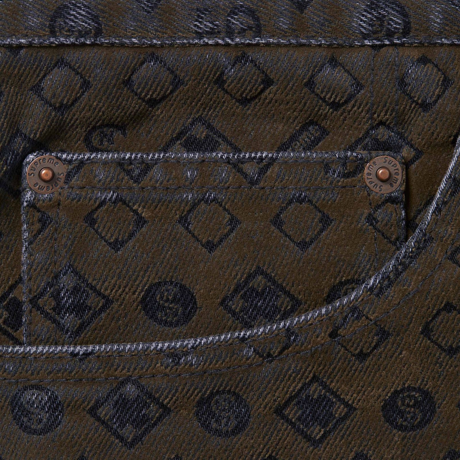 Flocked Loose Fit Jean