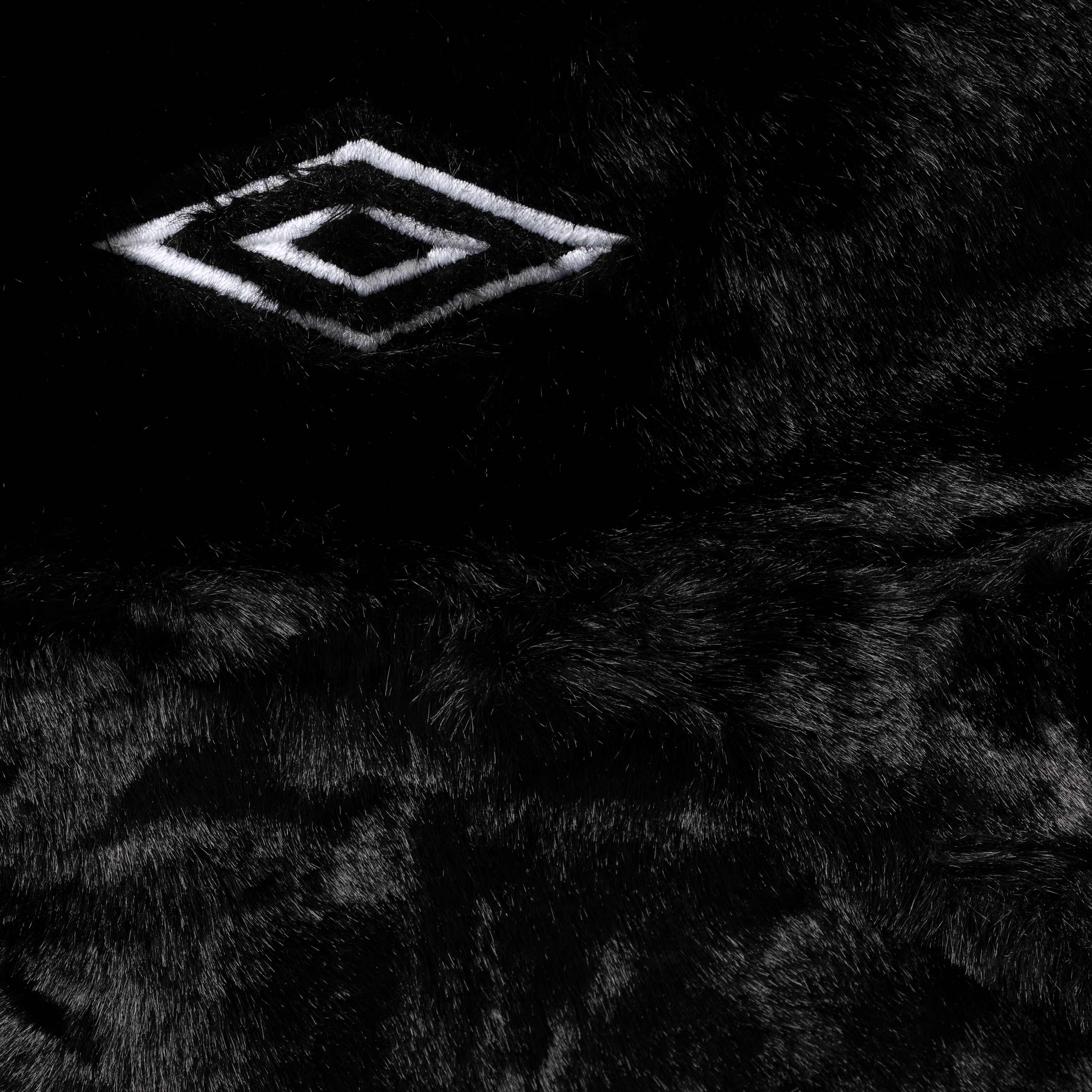 Supreme®/Umbro® Reversible Faux Fur Pullover